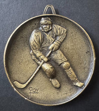 Load image into Gallery viewer, Mike Walton Players Medal For 1974 Summit Series Team Canada Vs. Russia Vintage