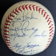 Load image into Gallery viewer, 1992 Montreal Expos Team Signed Vintage Official International League Baseball