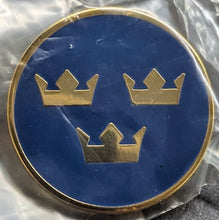 Load image into Gallery viewer, Full Set of 9 2016 World Cup of Hockey Lapel Pins Canada USA Russia Finland