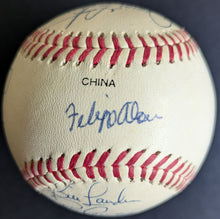 Load image into Gallery viewer, 1992 Montreal Expos Team Signed Vintage Official International League Baseball