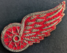 Load image into Gallery viewer, 1970 Detroit Red Wings Vintage Hockey Lapel Pinback Made With Metal Threads NHL