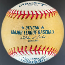 Load image into Gallery viewer, 2006 Home Run Derby Official MLB Rawlings Gold Panelled Blank Baseball OMLB