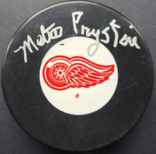 Load image into Gallery viewer, Metro Prystai Autographed Detroit Red Wings Official NHL Signed Hockey Puck