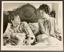 Load image into Gallery viewer, Glenda Jackson Actress Signed Autographed Studio Photo Film Lost And Found JSA