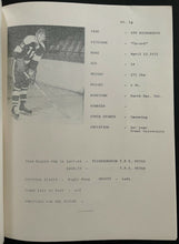 Load image into Gallery viewer, 1970/71 Peterborough Petes Vtg Hockey Roger Neilson Newsletter Media Guide OHA
