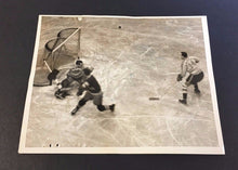 Load image into Gallery viewer, 1938 New York Americans vs Rangers Wire/Press PHOTO Vtg Hockey NHL Stanley Cup