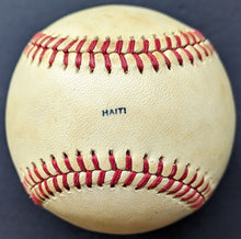 Load image into Gallery viewer, 1980 Official World Series Bowie Kuhn Official Rawlings Baseball MLB Vintage