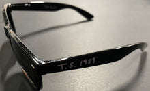 Load image into Gallery viewer, Taylor Swift 1989 World Tour VIP Lot Sunglasses VIP Lanyard Bracelets Keychain+