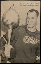Load image into Gallery viewer, 1971 Vintage NHL Hockey Detroit Red Wings Gordie Howe Retirement Booklet Rare