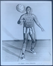 Load image into Gallery viewer, 1962-1975 Lot of 6 Harlem Globetrotters B&W Promotional Type 1 Photos Basketball