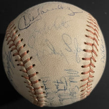 Load image into Gallery viewer, 1972 New York Yankees Team Autographed x19 Baseball Thurman Munson Signed LOA