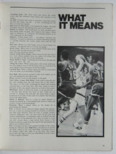 Load image into Gallery viewer, 1976 Boston Garden NBA Basketball Program Celtics Philadelphia 76ers Dave Cowens