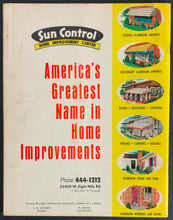 Load image into Gallery viewer, 1968-69 Detroit Red Wings NHL Hockey Yearbook Gordie Howe Cover Vintage