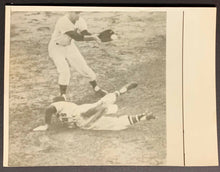 Load image into Gallery viewer, 1959 Vintage Wire Photo MLB HOFER Enos Slaughter Milwaukee Braves v Giants