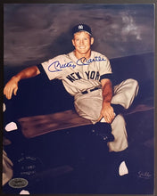Load image into Gallery viewer, Mickey Mantle Autographed 8' x 10" Photograph Signed New York Yankees Tristar
