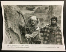 Load image into Gallery viewer, 1987 VIBES Columbia Pictures Movie Studio Photo Cyndi Lauper + Jeff Goldblum