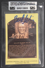 Load image into Gallery viewer, 2017 Bud Selig Autographed HOF MLB Baseball Signed Plaque Postcard CAS Slabbed