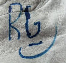 Load image into Gallery viewer, Robert Garrigus Autographed PGA Tour Pro Used Titleist Golf Glove 1 Tour Win