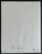 Load image into Gallery viewer, NHL Toronto Maple Leafs NHL Hockey Vic Lynn Signed Turofsky Photo Autograph JSA