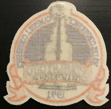 Load image into Gallery viewer, 1991 NHL Stanley Cup Final Crest Patch Pittsburgh Penguins Minnesota North Stars