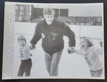 Load image into Gallery viewer, 1971 NHL Boston Bruins Bobby Orr Press Wire Photo @ Boston Garden Hockey