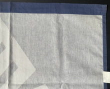 Load image into Gallery viewer, 1999 New York Giants Team Signed Flag NFL Football Michael Strahan JSA LOA