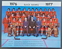 Load image into Gallery viewer, 1976-1977 NHL Chicago Blackhawks Team Issued Photo + Original Envelope Bobby Orr