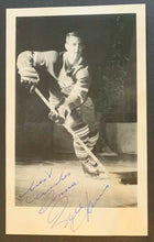 Load image into Gallery viewer, 1961 NHL Hockey Billy Harris Toronto Maple Leaf Autographed Photo & Envelope