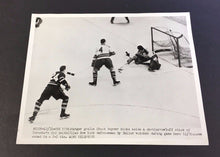 Load image into Gallery viewer, 1951 Toronto Maple Leafs vs NY Rangers Wire/Press PHOTO Vtg Hockey Chuck Rayner
