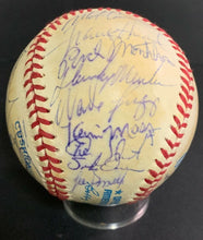 Load image into Gallery viewer, 1993 New York Yankees Team Signed Autographed Baseball Boggs Smith Mattingly JSA
