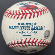 Load image into Gallery viewer, Dave Winfield Signed Baseball Autographed MLB Authenticated New York Yankees