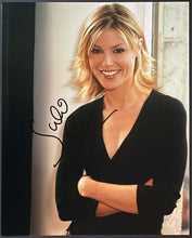 Load image into Gallery viewer, Julie Bowen Actress Signed Autographed Photo Modern Family Celebrity