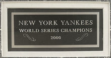 Load image into Gallery viewer, 2000 New York Yankees World Series Champions Team Signed Photo x29 Autos Steiner