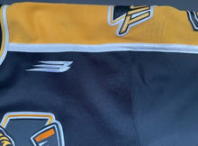 Load image into Gallery viewer, Patrick Chouinard 1999-00 Victoriaville Tigres Game Worn Used Team Signed Jersey