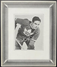 Load image into Gallery viewer, 1938-39 Quaker Oats Bill Thoms Premium NHL Hockey Photo Toronto Maple Leafs