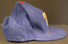 Load image into Gallery viewer, Texas Rangers Team Issue On-Field MLB Baseball Cap New Era 59Fifty Sz 7-5/8 New
