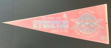 Load image into Gallery viewer, 1987 Rose Bowl Pasadena Super Bowl XXI New York Giants Team Photo Pennant