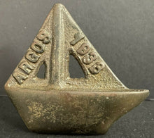 Load image into Gallery viewer, 1933 Toronto Argonauts Grey Cup Champions CFL Football Team Members Paperweight