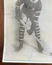 Load image into Gallery viewer, 1930 Nels Stewart Montreal Maroons Rice Studios Photo 1960 Topps Hockey Card