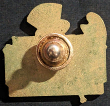Load image into Gallery viewer, 1978 New York Yankees 27th World Series Win Munson + Jackson Press Pin Baseball