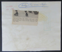 Load image into Gallery viewer, 1962 Chicago Stadium Press NHL Photo Toronto v Blackhawks Dave Keon Glenn Hall