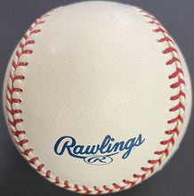 Load image into Gallery viewer, Ichiro Suzuki Signed Major League Rawlings Baseball Autographed Mariners JSA LOA