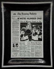 Load image into Gallery viewer, 1974 Stanley Cup Champion Philadelphia Flyers Glass Ashtray Broad Street Bullies