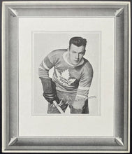 Load image into Gallery viewer, 1938-39 Quaker Oats Bob Davidson Premium NHL Hockey Photo Toronto Maple Leafs