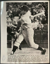 Load image into Gallery viewer, 1985 Yankee Stadium MLB Baseball Wire Photo Roger Maris 61st Homer Of The Season