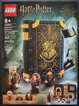 Load image into Gallery viewer, 2022 Harry Potter Lego Set 76397 Hogwarts Moment: Defence Against the Dark Arts