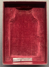Load image into Gallery viewer, Circa 1950 Ronson Mastercase Combination Lighter Cigarette Case Original Box VTG