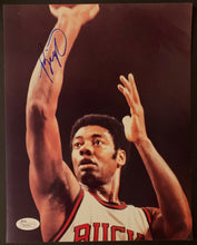 Load image into Gallery viewer, Oscar Robertson Signed 8x10 Photo Autographed NBA Basketball Bucks JSA COA
