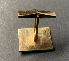 Load image into Gallery viewer, c1960's Toronto Maple Leaf 10k Gold Cufflinks NHL Hockey George Edwards Jewelers