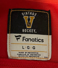 Load image into Gallery viewer, Bobby Orr Autographed Chicago Blackhawks Hockey Jersey Signed Authenticated